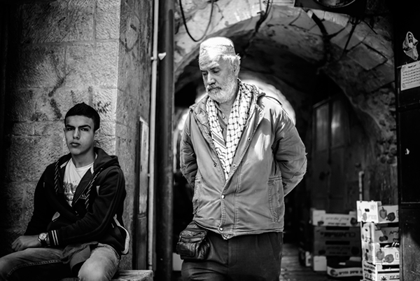 street photography street portrait portraite Portraiture black and white b&w photography life people jerusalem art nabil darwish