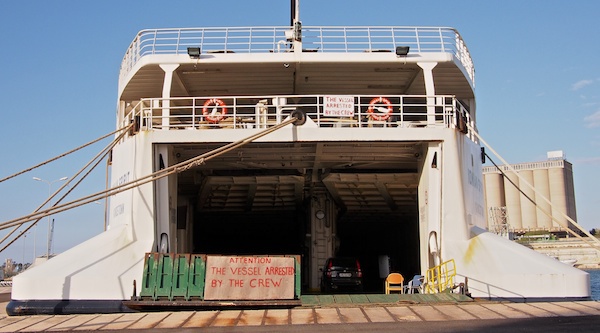 ionian spirit ship strike crew stefano moscardini sea reportage brindisi Italy italia Documentary  marinai nave occupazione sequestrata