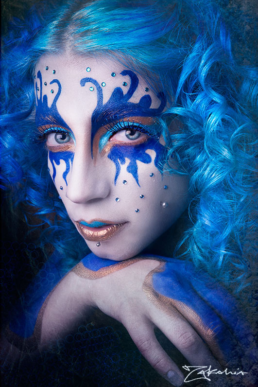 Zakahia makeup MUA portrait BODYPAINT photoshoot art colours blue female indoor