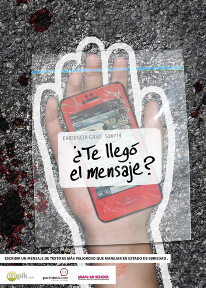 drive  text cell phone  manejar  celular Campaña Social  social campagin  app revista  Magazine   newspaper  periocido