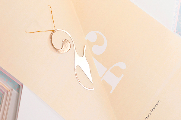 Dandy pale Melancholy letters decorative Patterns tag beauty elegance luxury book fabric handbag type mirror