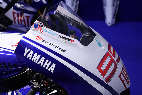 design Jorge Lorenzo spartans year 2010 motogp logo merchandise decals Yamaha M1 twitter