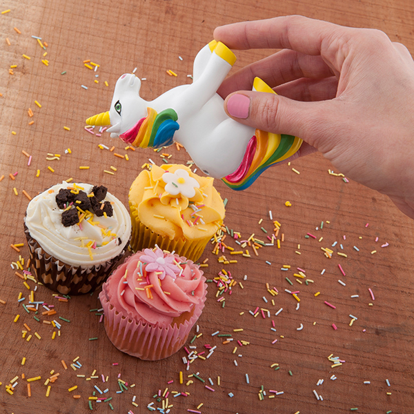 unicorn  Sprinkle  shaker kitchen home gifts novelty cupcakes spinning hat 2013 range