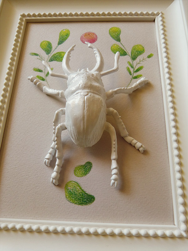 bugs frames decor decorations stuffed animals walls leaves colored pencils pinned bugs