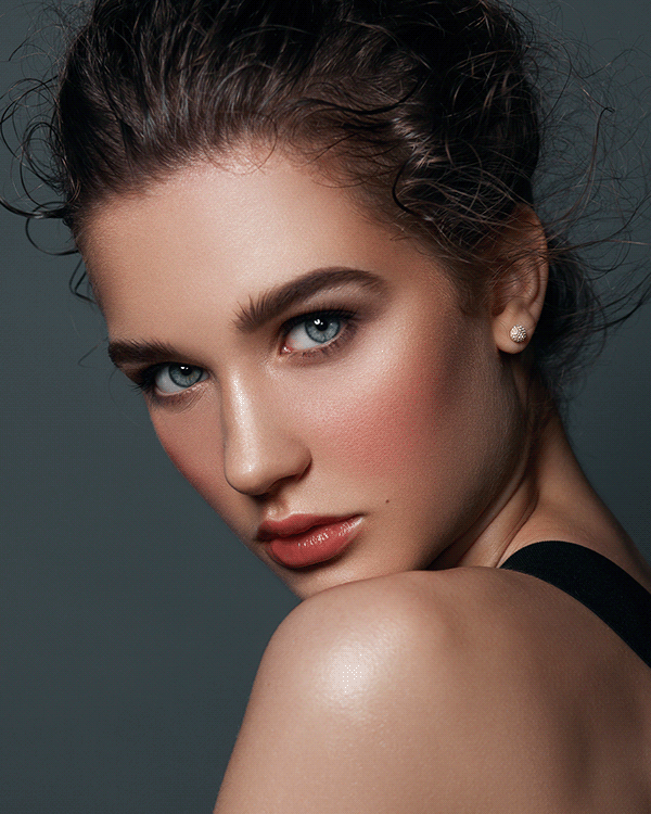 High-end beauty retouch on Behance