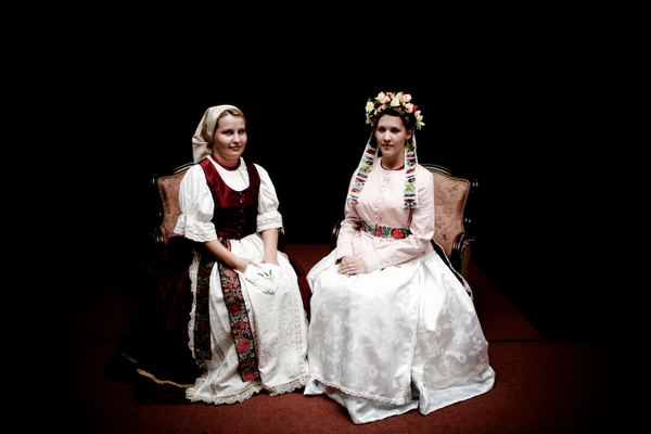 dancers transylvania dark chair folk Folklore