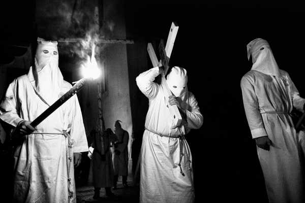 Easter Christian procession Italy orte ritual traditions