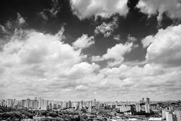 Time Lapse stopmotion Nikon D80 18mm SKY clouds são paulo Brazil Landscape Brivilati