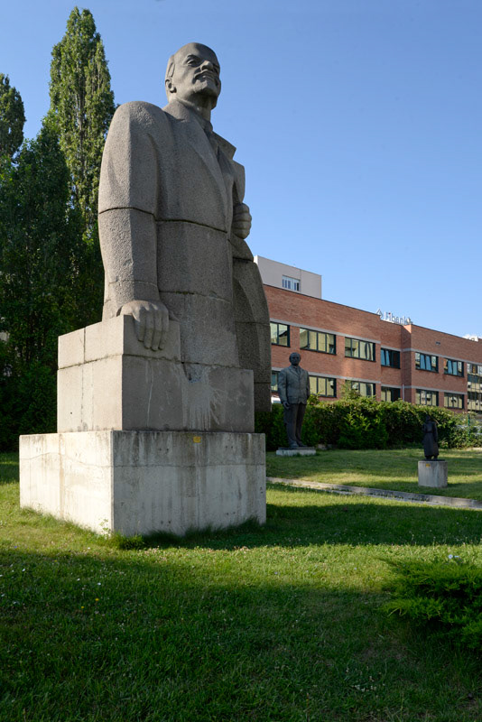 socialist art museum sofia bulgaria Lenin Georgi Dimitrov Che Guevara Soviet Union socialist regim comunism perestroika