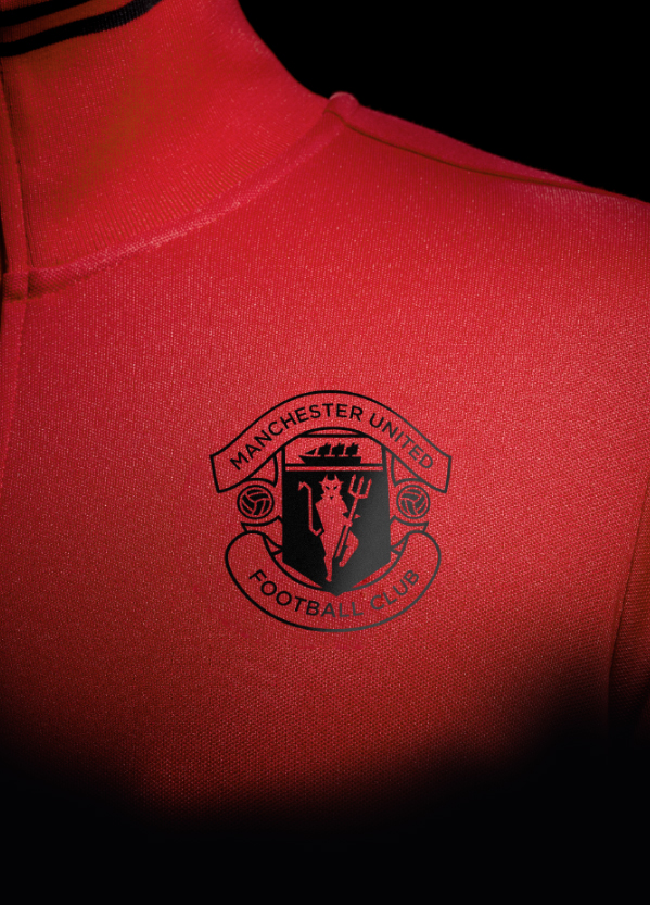 Manchester United soccer football united crest brand badge manu devil Premier League van gaal Ryan Giggs david moyes old trafford
