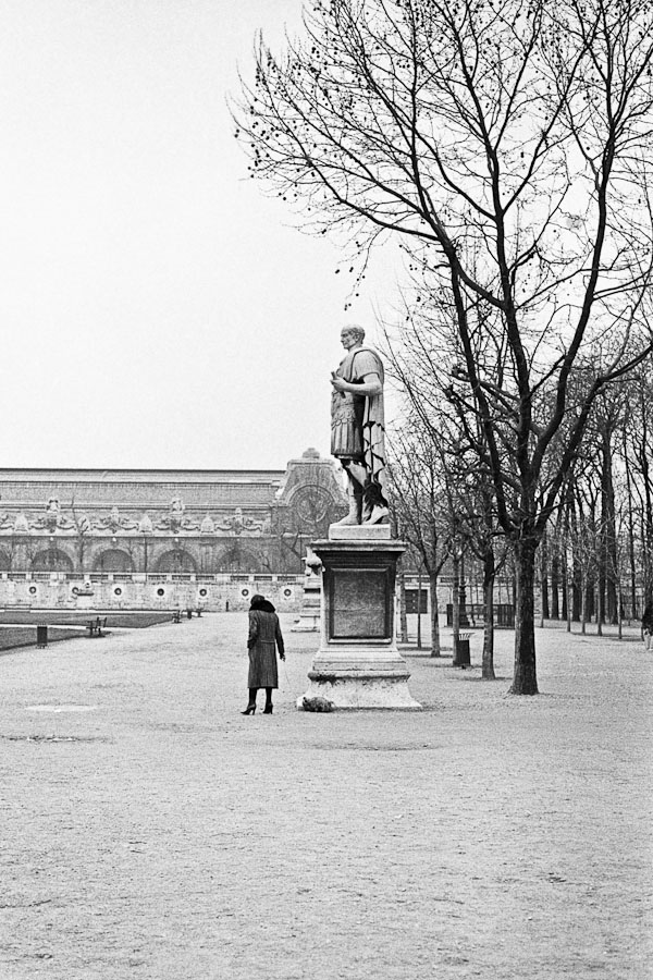 Paris black and white Tuileries eiffel tower jardins du luxembourg Bercy barbes notre dame les halles strasbourg st denis La Seine  paris plage parc andré citroën