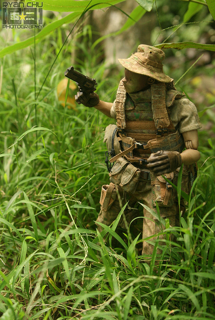 3a Ashley Wood punter   Bot Sniper Sniper W3 World War Robot