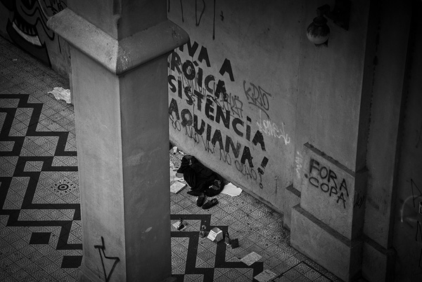 porto alegre borges de medeiros city Urban street photography black white viaduto otavio rocha