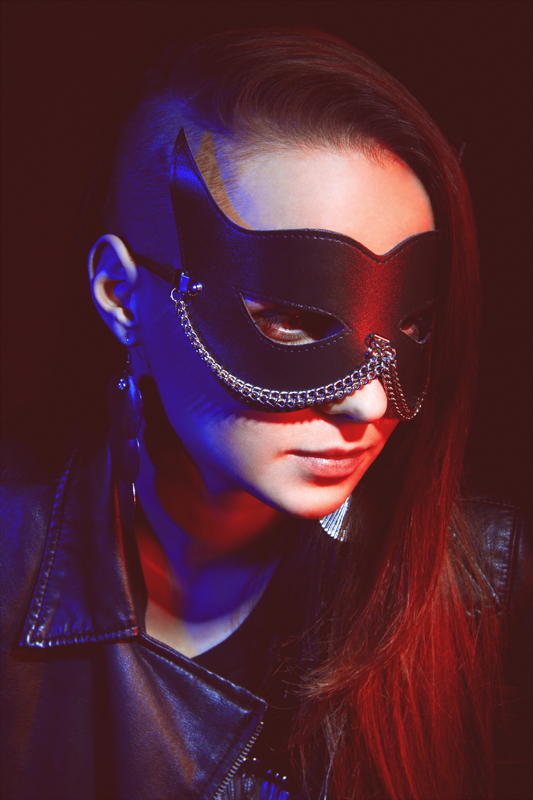 model girl Style makeup Make Up studio color photo rock leather spike mask Cat