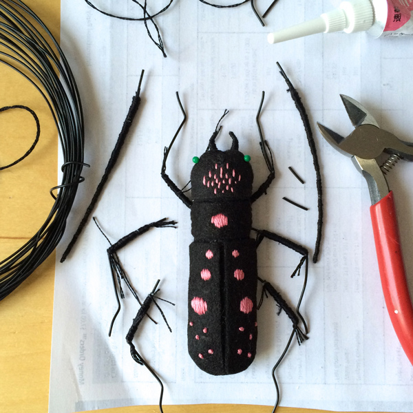 Adobe Portfolio art craft handmade felt sculpture felt specimen insect bug hine mizushima toy 水島ひね