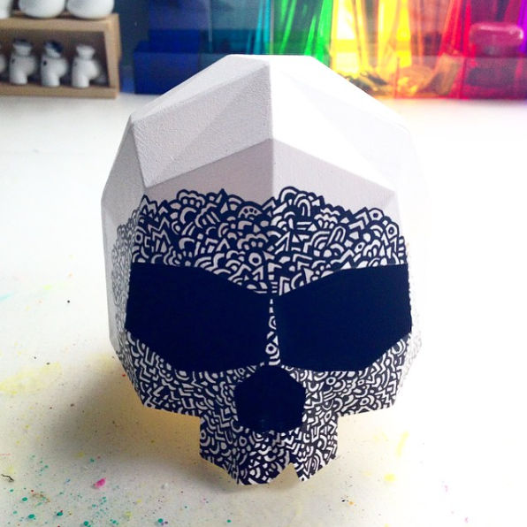 skelevex Skull art skull pattern detailed Hand Painted kompleks toycon toy art toy sculpture colorful