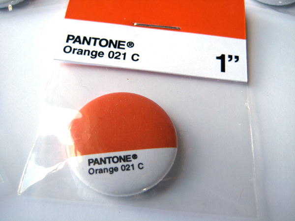 pantone Badges Effektive product concept Greig anderson buttons 25mm