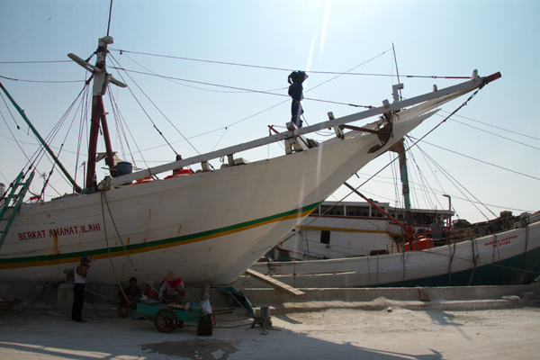 indonesia jakarta Boats Travel Julian Bound