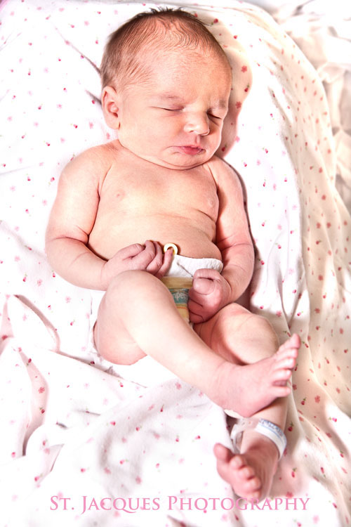 newborn family baby parents hospital photojournalistic