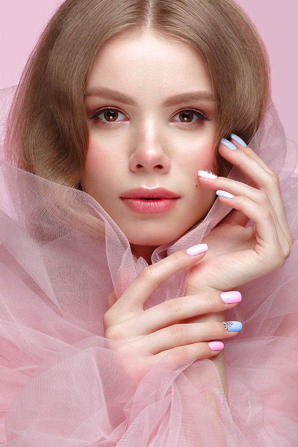 beauty Fashion  manicure nails girl delicate pink Style portrait design