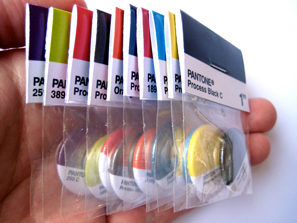 pantone Badges Effektive product concept Greig anderson buttons 25mm