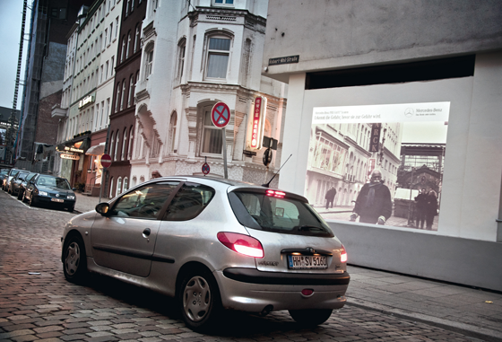 mercedes Benz mercedes-benz RUOK transparent walls Cannes Schmidt-Fitzner Scholz Cannes lions Innovative projection Outdoor