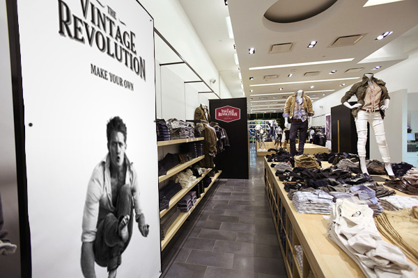 jeans New York lerdo diseño label fit care label Label bussines cards shopping shop store AVIOS web page campaign