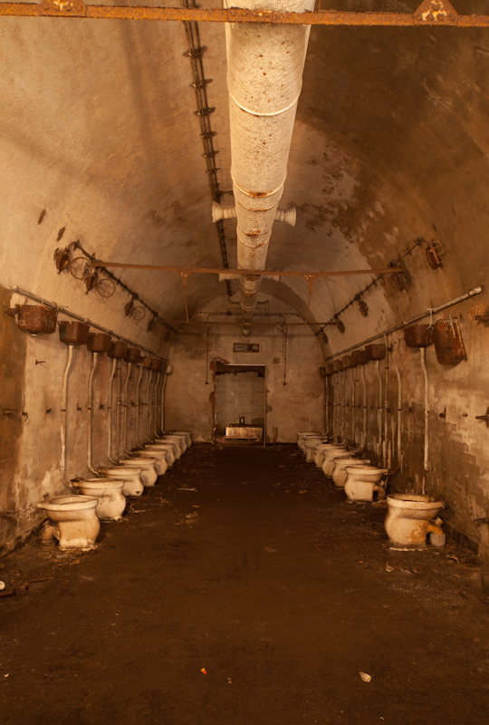 urbex abandoned lost forgotten decay Drugs islands portfolio underground secret hidden UE foantje explore