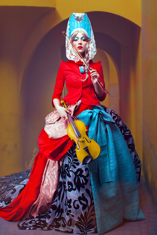photo model matrioska doll Russia russian kokosnik blonde fluo colors acid blood nosebleed saint