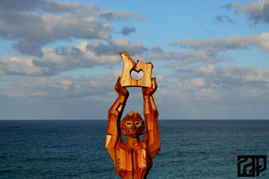 sea rust Sun sculptures