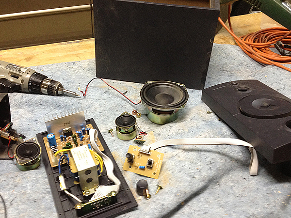 woodwooking speaker design Electronics upcycle