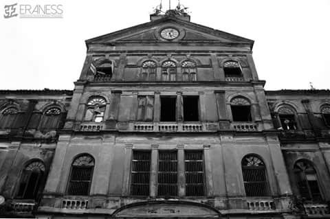 Photography  black and white old building