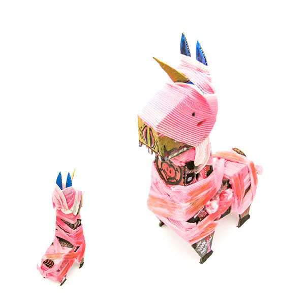 Llamicornios paper toys art toys carton cardboard eco fest mac Llamas Lamas unicorns eco recycle Pixel art kioshi shimabuku custom toys