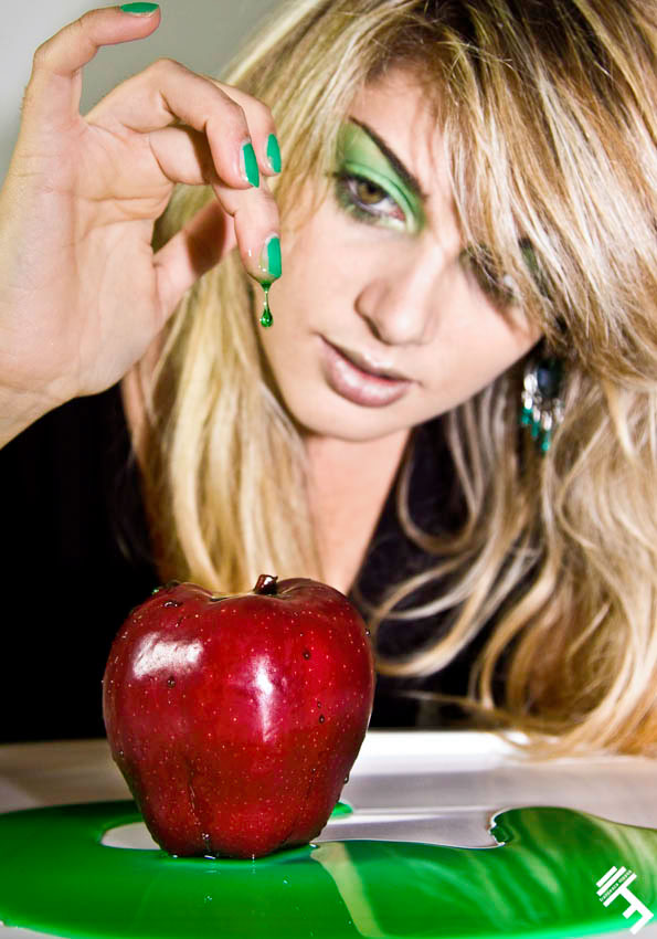 art seduction apple model green envy deadly sins snow-white   witch Grimilde