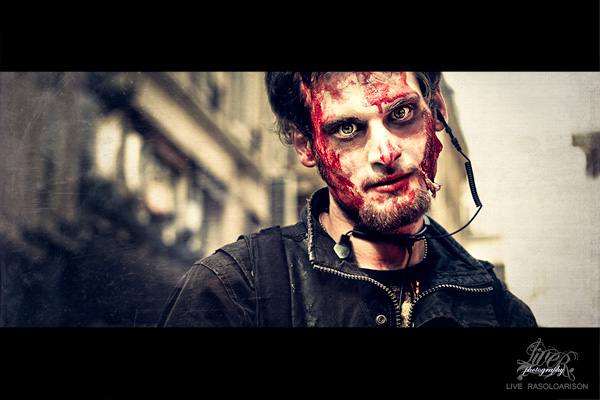 Photography  zombie walk zombie walk paris Zombie Walk Paris 2010 france zombie day  Event Post-Prod process cinematic conceptual make-up Supernatural horror blood brain dead undead mood atmosphere costume Paris live rasoloarison liverasol.com texture