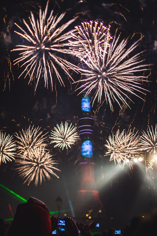 Moscow lightfest krug sveta Circle of light ostankino TV Tower fireworks