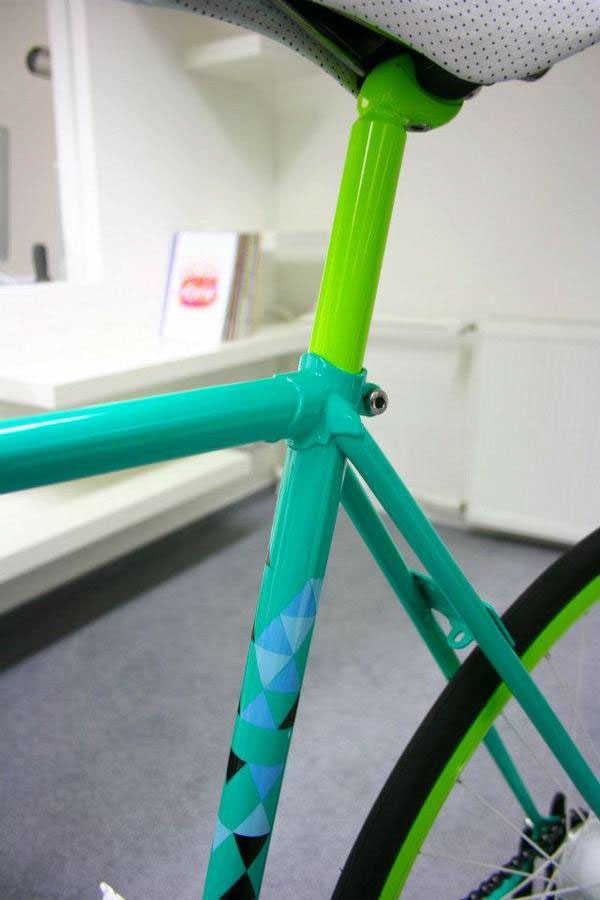 Bike insidea brush colors IN festka graphic