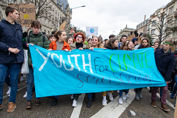 Adobe Portfolio grève climat ecologie Jeunesse jeunes mouvement Manifestation mouvement social strasbourg Environnement