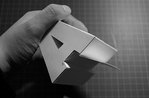 cardboard carton papel paper handmade Hecho a mano letras de Papel paper typography 3D light game juego de luz Shadows sombras light luz