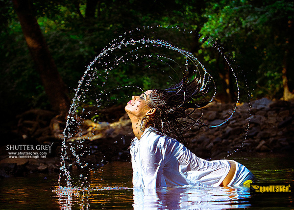 photographer ronnie singh professional photographer water splash concept digital camera fashion beauty model sexy wet look composition creative