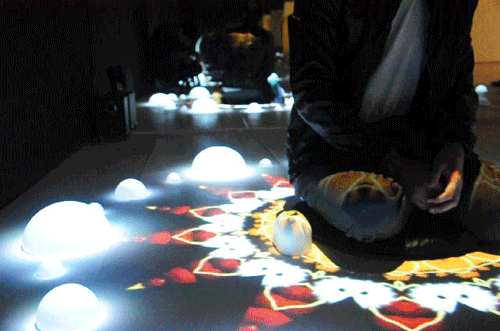 meditation Media Art quartz composer installation chakra infinite mirror projection mapping heartbeat processing