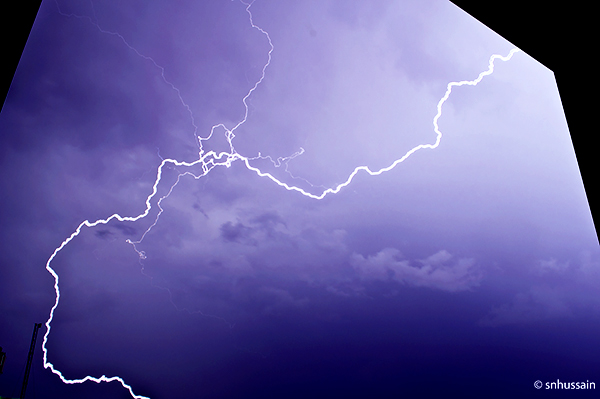 snhussain syednaveedhussain naveedhussain Pakistan karachi SKY bolts thunder rain lightening bolt Voilet clouds water