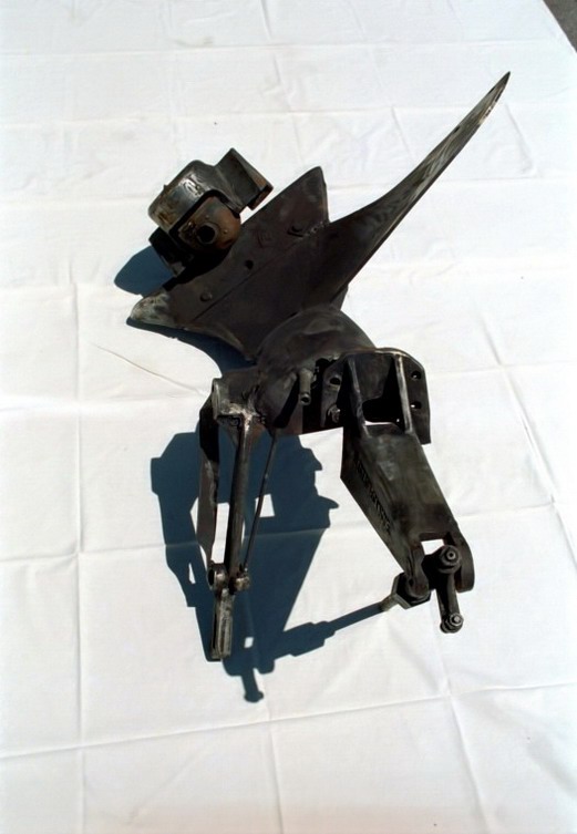 Icarus  sculpture  balkan  iron  metal  contemporary  recikl art art