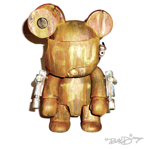rust custom toy Qee Toy2R