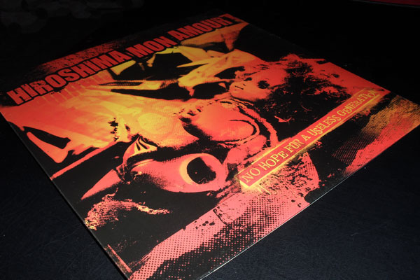 punkrock rock Album cover covers punk indie trash dirt Hiroshima mon Amour Roll graphic artwork art dystopie