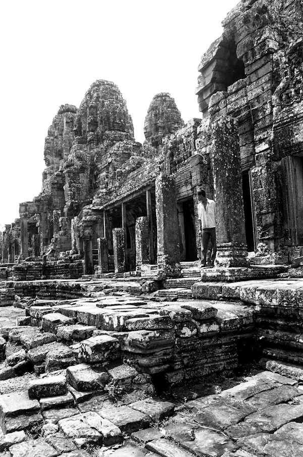 shadur  cambodia shadur.pl photo negative old angkor Wat blackandwhite Black&white