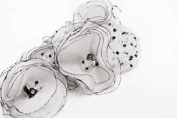 fabric flower black White jewelry brooche