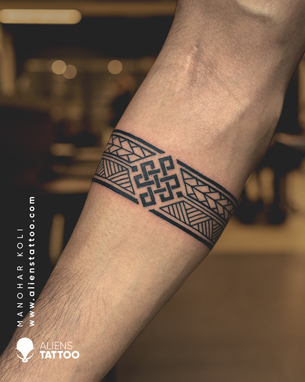 Premium Vector | Polynesian armband tattoo stencil pattern samoan black and  white texture vector illustration