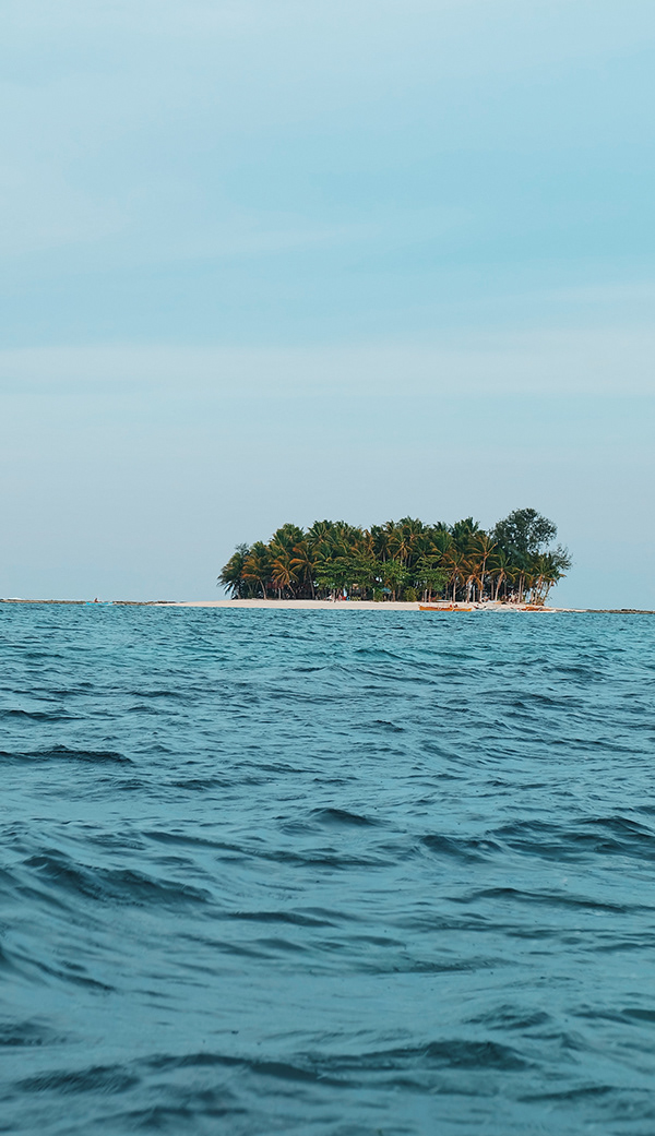 Discovering famous Tri-island:Naked, Daku, Guyam Island