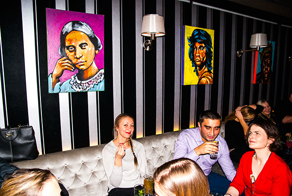 Beuys Bar Vernissage Düsseldorf phil splash Colourful portraits Greatest Musicians kurt cobaine amy winehouse notorious big Eva Schumann Bob Marley mozart Rihanna